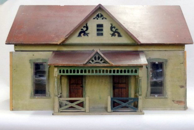 Vintage Two Room Dollhouse (1 of 3)