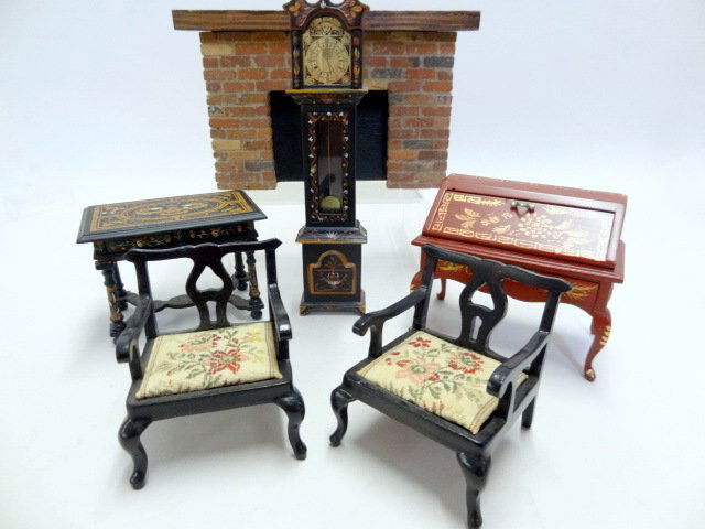 Dollhouse Painted Furniture (1 of 4)