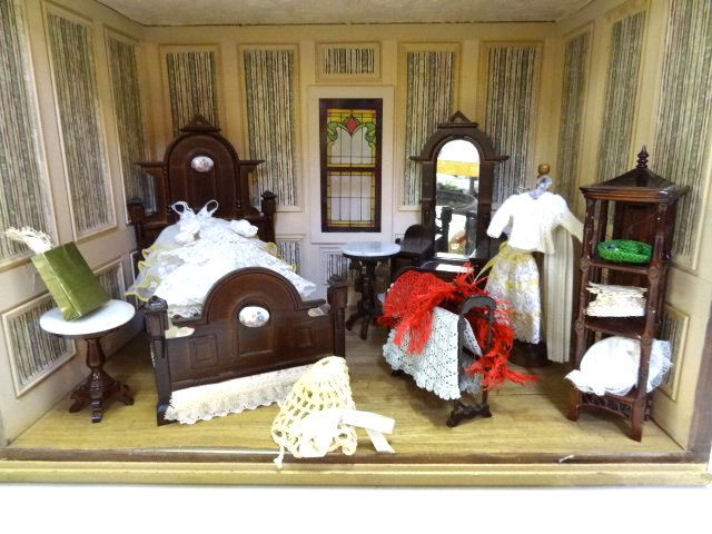 Victorian Roombox (1 of 4)