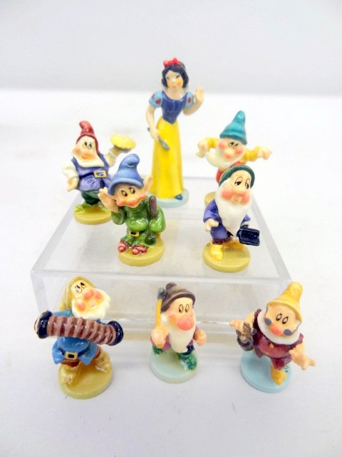 Olszewski Snow White and Seven Drawfs (1 of 2)