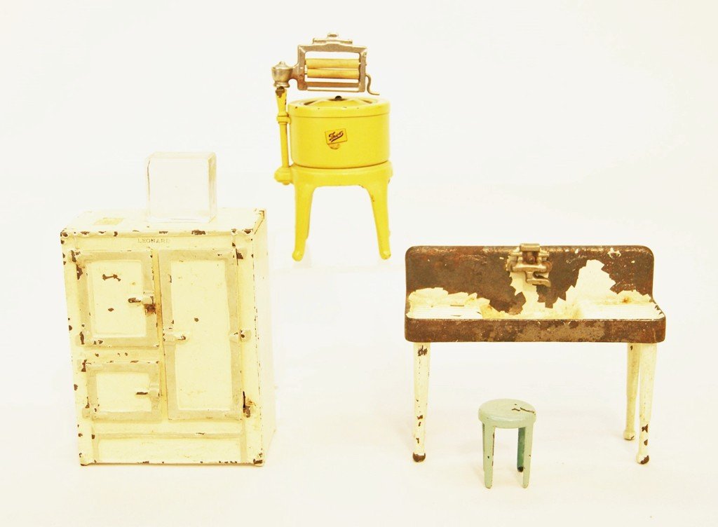 Arcade Washing Machine, Ice Box & Sink (1 of 5)