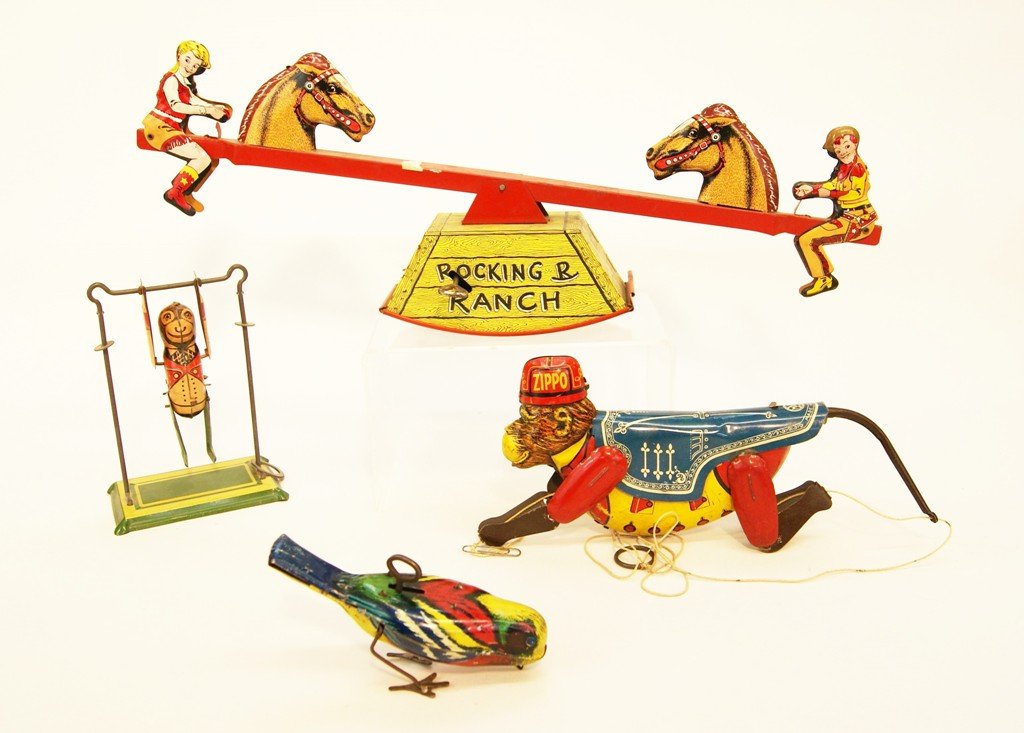 Group Vintage Tin Toys (1 of 8)