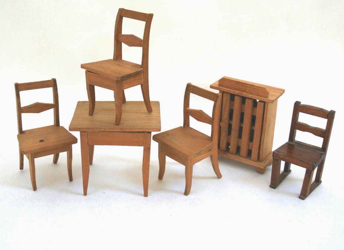 Early German Kitchen Furnishings (1 of 2)