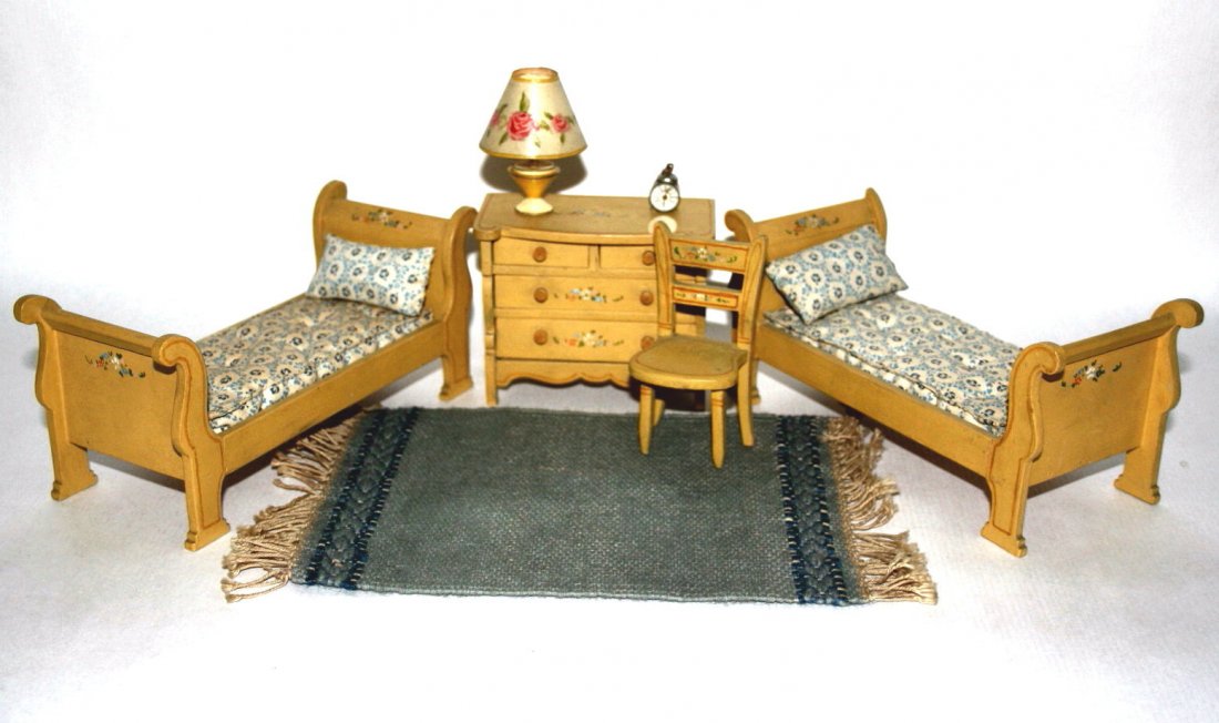 TynieToy Painted Bedroom Suite (1 of 2)