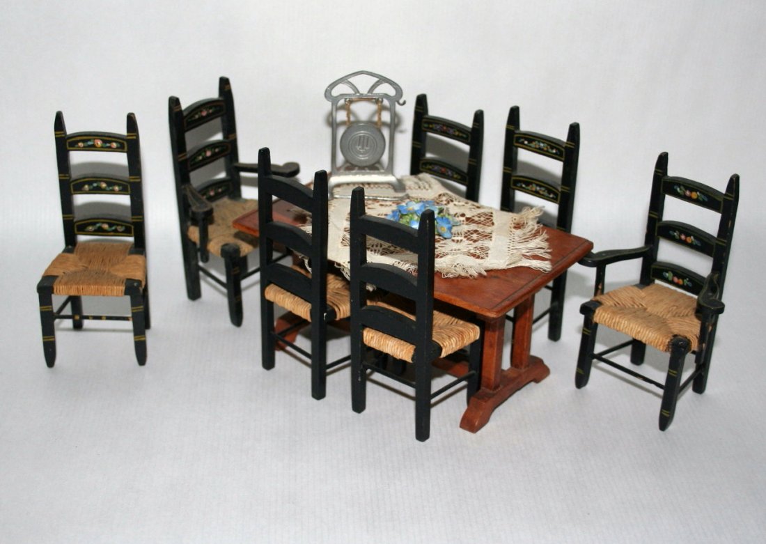 TynieToy Dining Set (1 of 2)