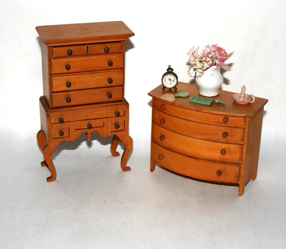 TynieToy Maple Highboy and Chest (1 of 3)
