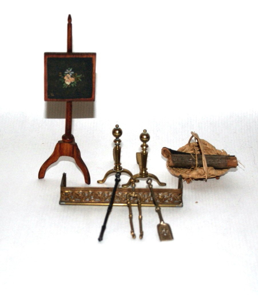 TynieToy Firescreen and Accessories (1 of 2)