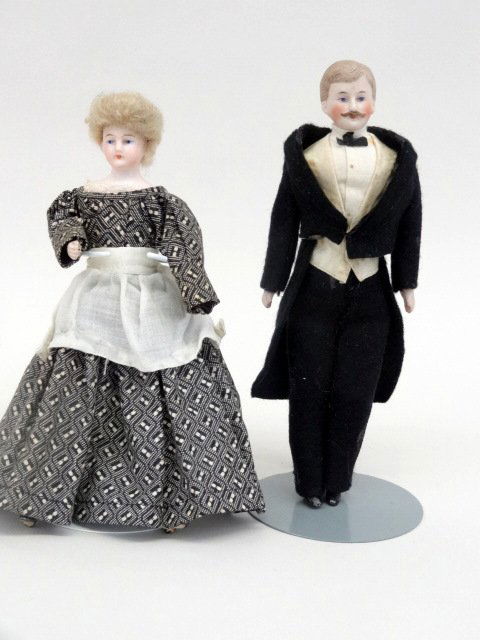 Taller Dollhouse Couple (1 of 2)