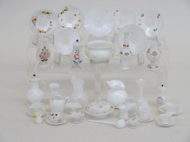 Dollhouse Vintage Bristol Glass (1 of 1)