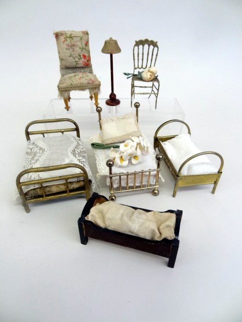 Small Dollhouse Beds (1 of 1)