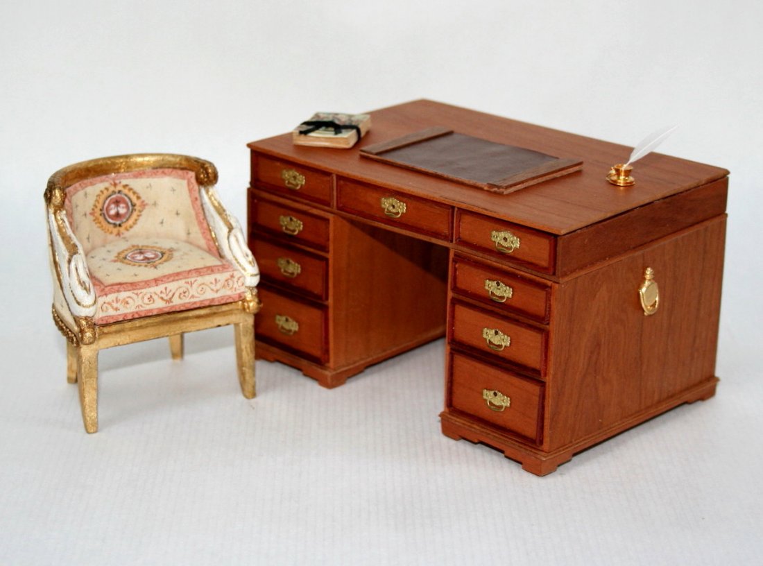 Orvin Fjare Desk (1 of 2)