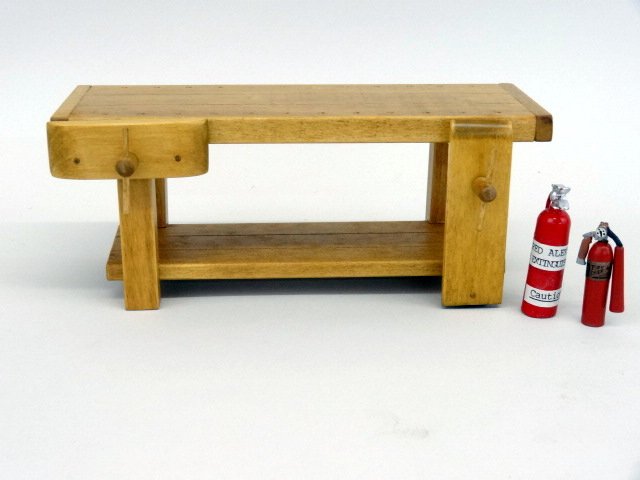 Sir Thomas Thumb Workbench (1 of 1)