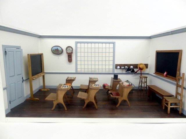 Schoolroom Room Box (1 of 3)