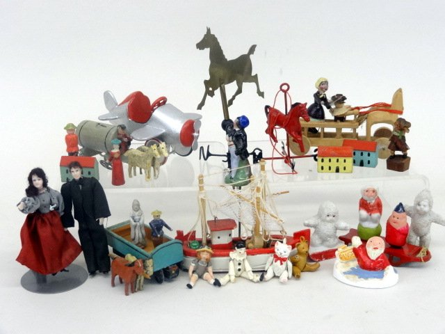 Dollhouse Toys and Collectables (1 of 3)