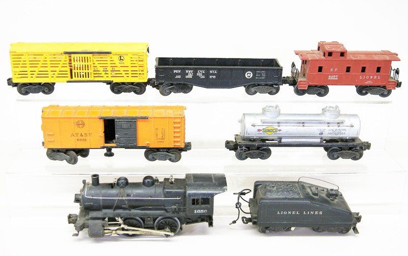 Lionel Seven Piece Freight Set w/1656 Engine (1 of 4)