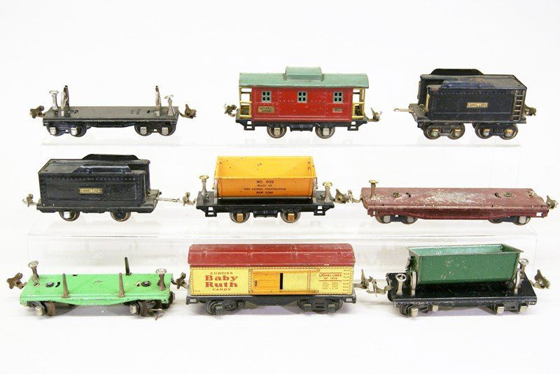 Nine Lionel Pre-war Freight Cars (1 of 6)