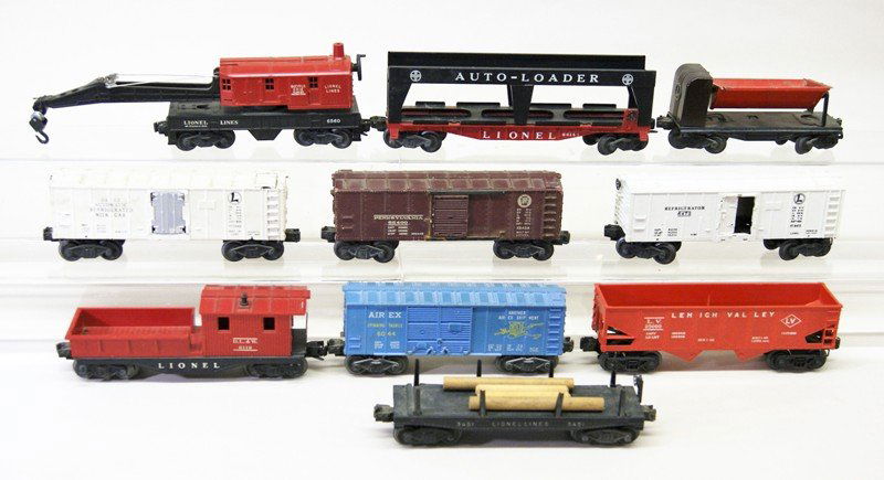 Mixed Lionel Freight Car Lot, Ten Pieces (1 of 4)
