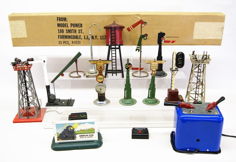 Vintage O Gauge Accessory Lot (1 of 4)