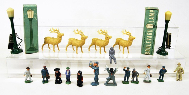 Nineteen Figures & others (1 of 5)