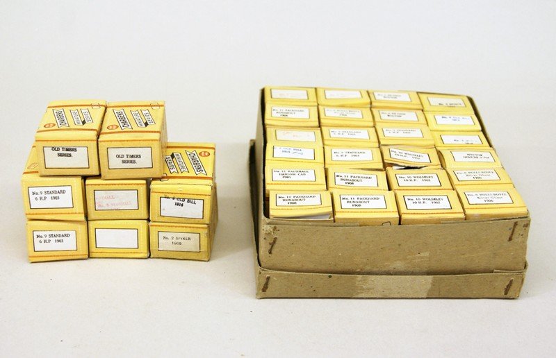 Charbens Store Box Miniature Cars (1 of 3)