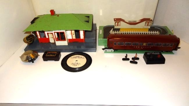 American Flyer 766 Animated Passenger Station and 755 (1 of 8)