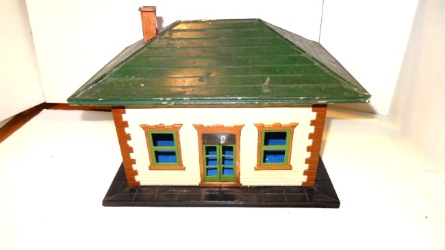 Lionel Pre-war Station (1 of 5)