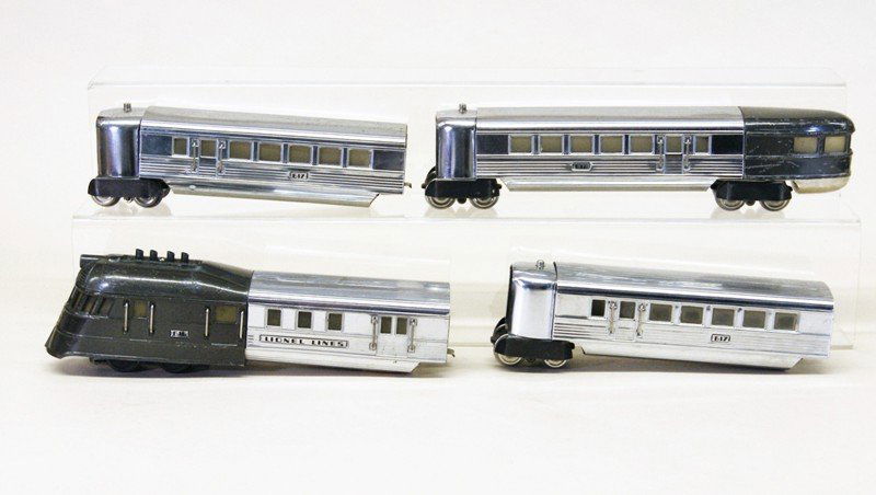 Lionel Pre-war Flying Yankee Passenger Set (1 of 3)
