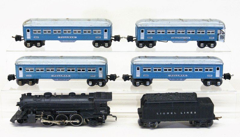Lionel Pre-war 1666 Passenger Set (1 of 5)