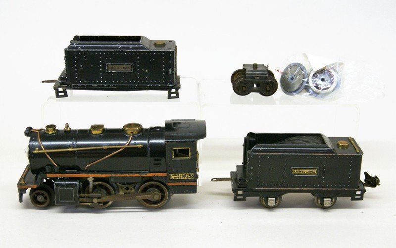 Lionel Pre-war 258 Locomotive (1 of 3)