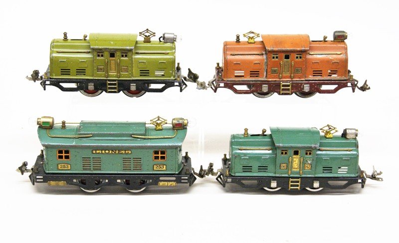 Lot of Four Lionel Pre-war Electric Engines (1 of 5)