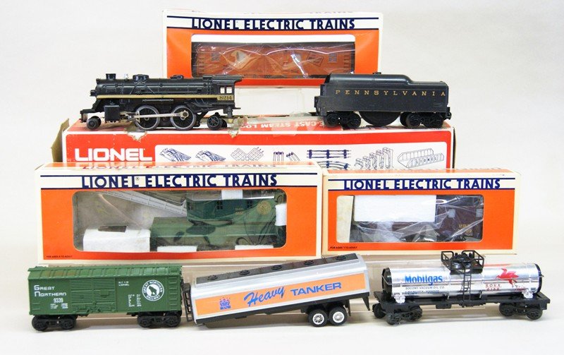 Lionel Work Train with 8214 Engine and Tender in (1 of 6)