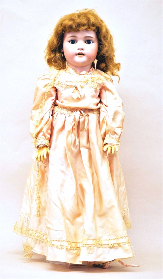 Simon and Halbig 1079 Bisque Doll (1 of 2)