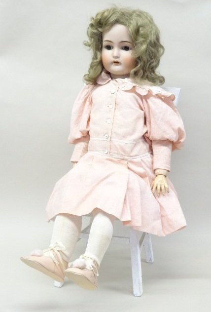 K*R and A.M. Bisque Head Dolls (1 of 3)