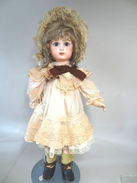 Tete Jumeau Doll (1 of 4)