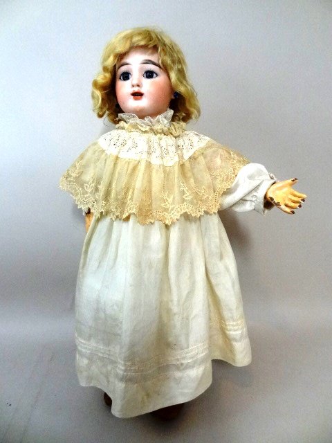 Eden Bebe Paris Doll (1 of 2)