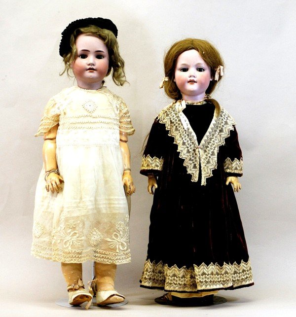 Two German Dolls – AM and Handwerck (1 of 3)