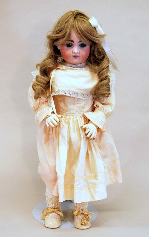 Closed Mouth French Doll (1 of 5)