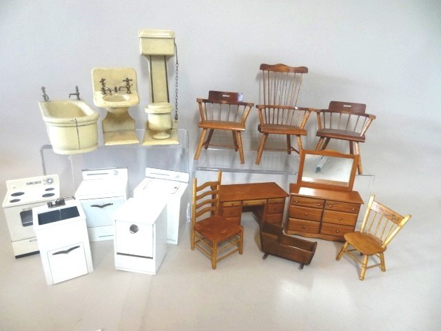 Dollhouse Furniture Warren Dick (1 of 2)