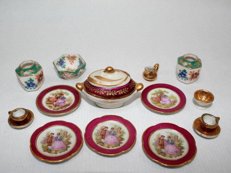 Dollhouse Miniature Limoges Plates (1 of 1)
