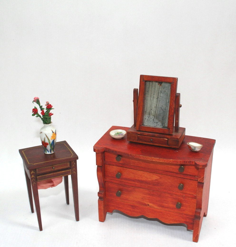 Dollhouse Miniature Tynietoy Sewing Table and Chest (1 of 1)