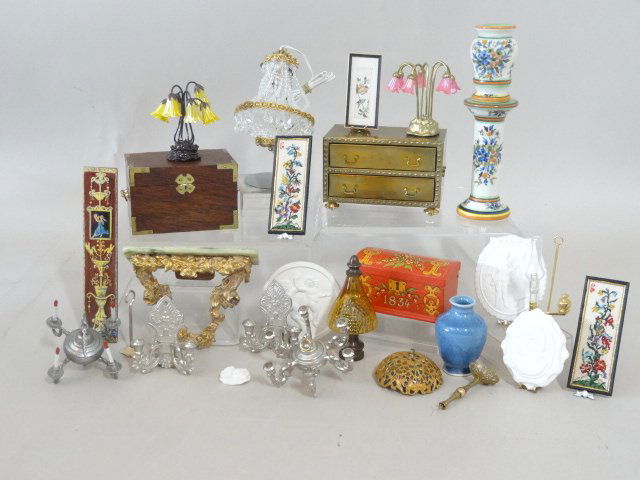 Dollhouse Miniature Decorative Accessories (1 of 1)