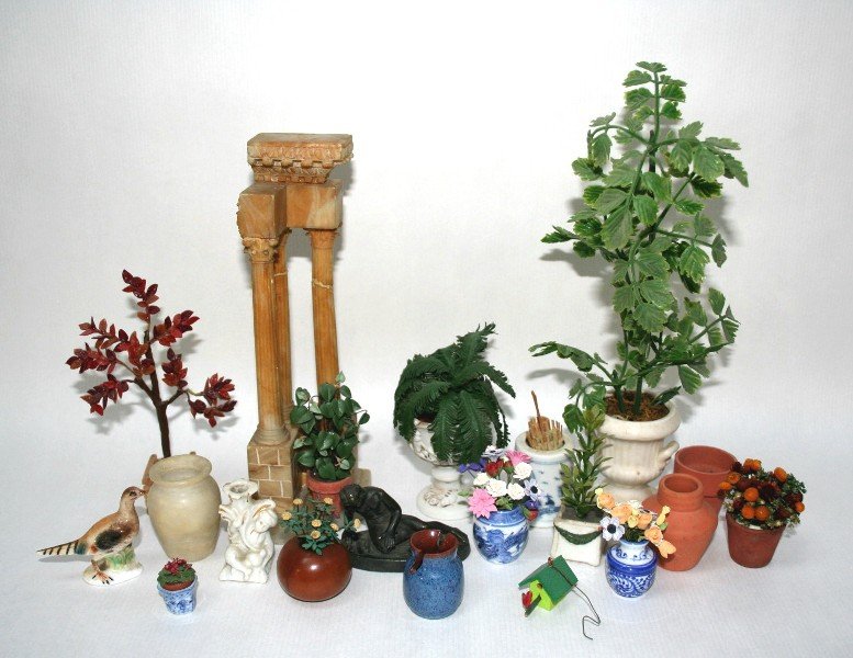 Dollhouse Miniature Exotic Garden (1 of 2)