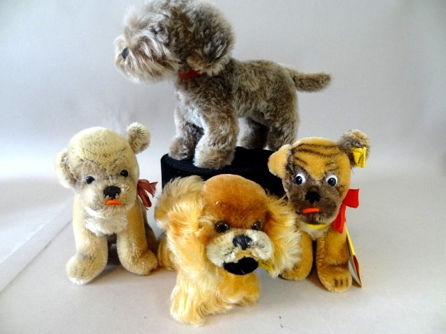 Steiff Dogs (1 of 1)