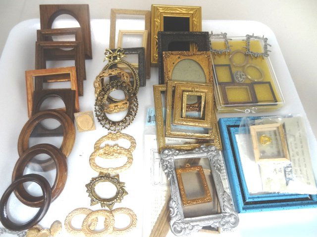 Dollhouse Miniature Frames (1 of 1)