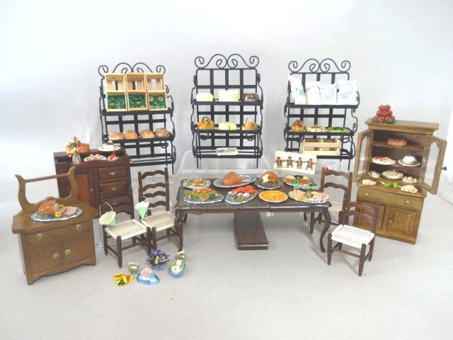 Dollhouse Miniature Bakery Shop (1 of 3)