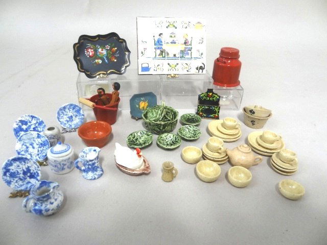 Dollhouse Miniature Artist Country Collection (1 of 1)