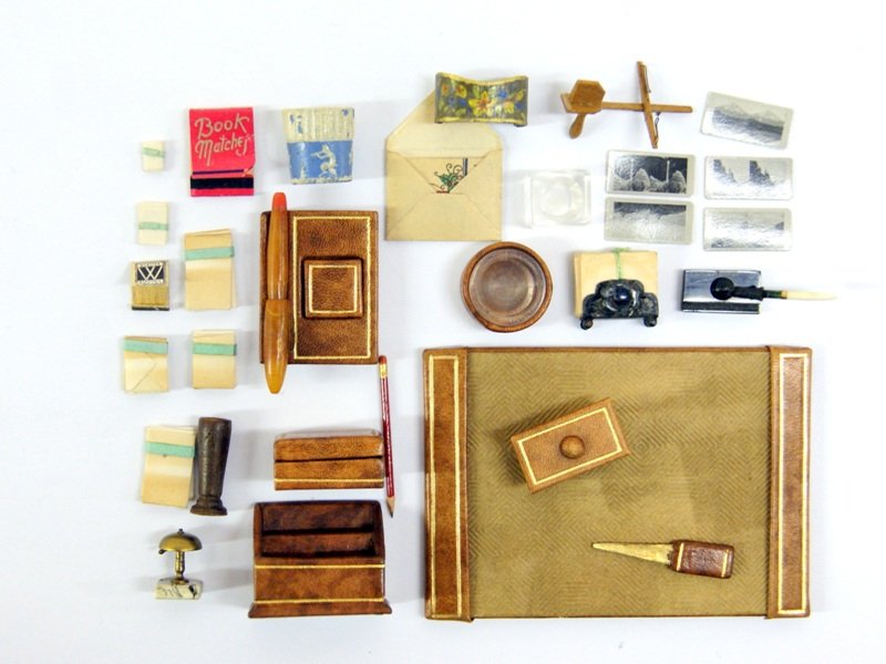 Dollhouse Miniature Desk Set & Stereopticon (1 of 2)