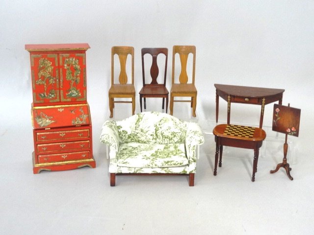 Dollhouse Furniture Verl Krager, Williamsburg (1 of 2)