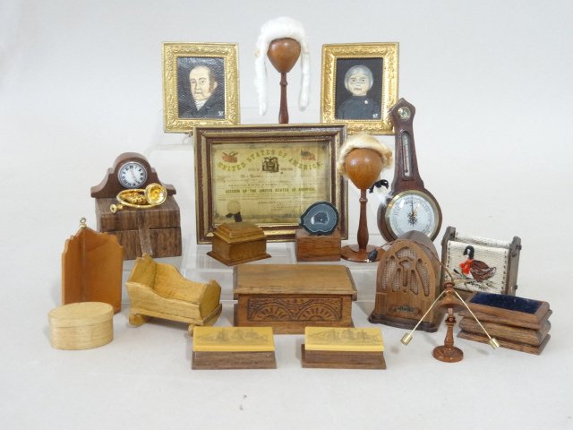 Dollhouse Miniature Boxes, Wigs, Radio etc. (1 of 1)