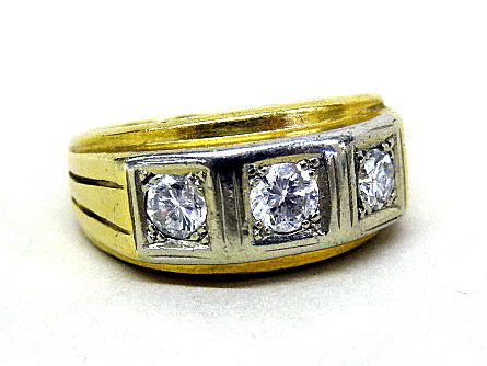 14Kt Diamond Ring (1 of 3)